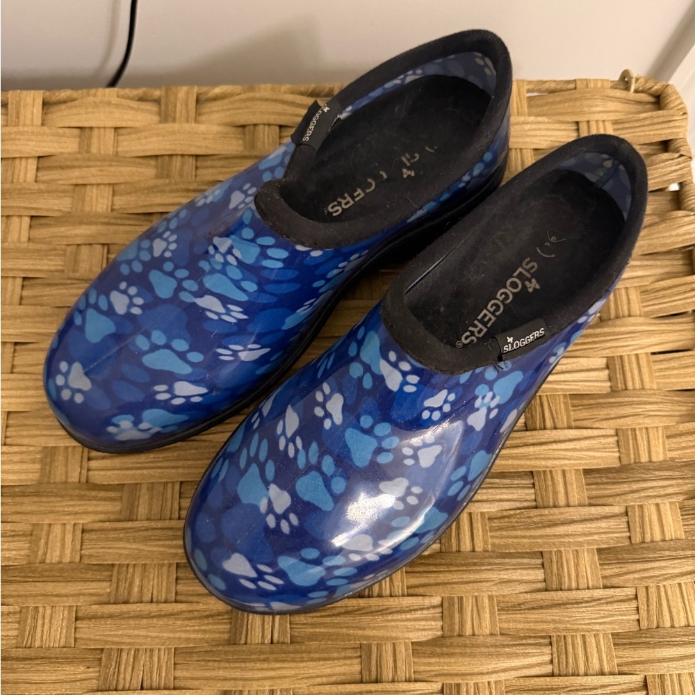 Sloggers Blue Paw Print Clogs